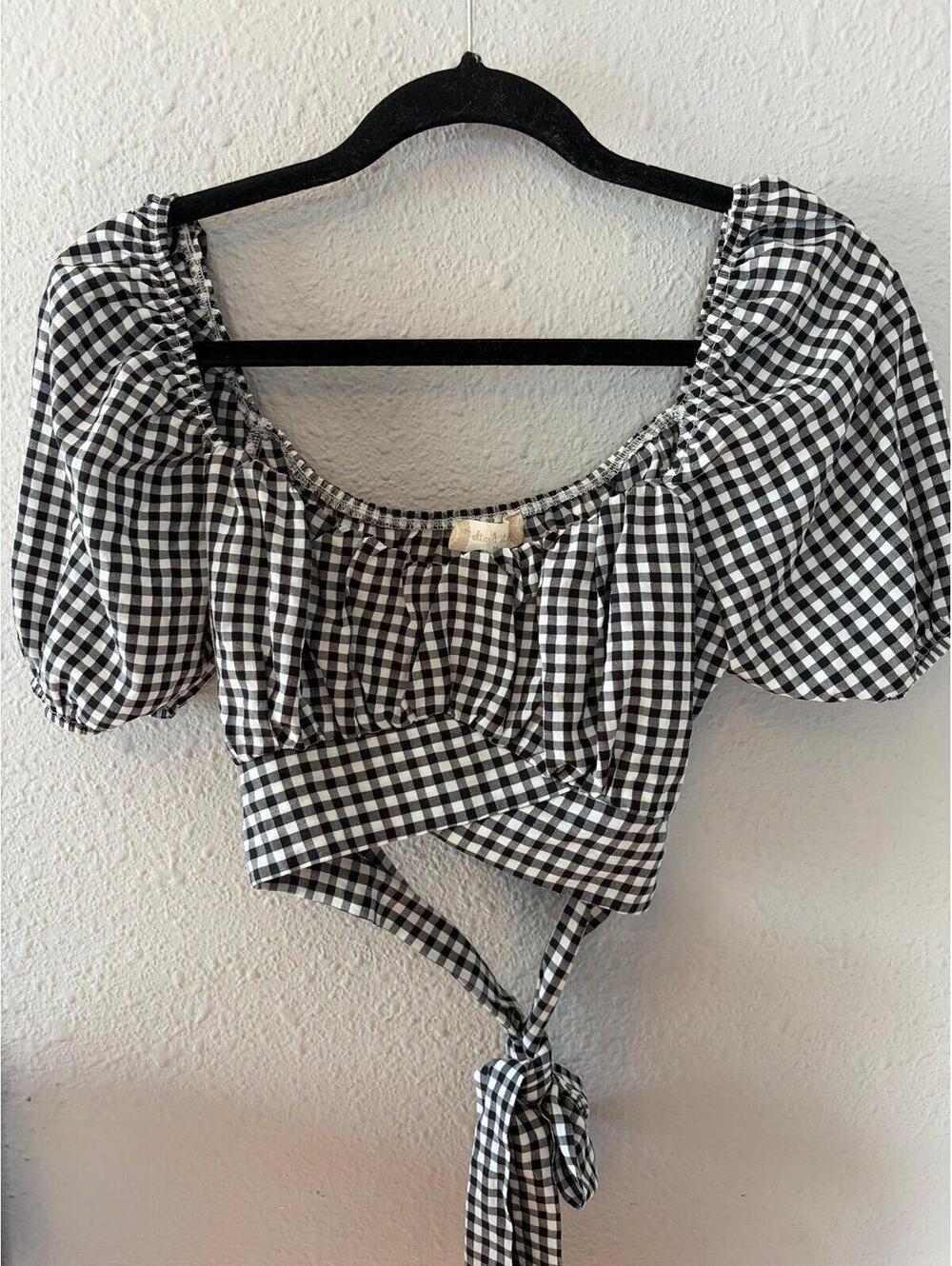 Altar'd State gingham puff sleeve tie back cropped top size M